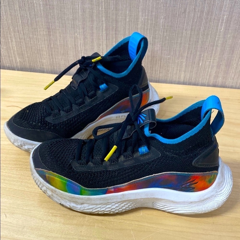 Under Armour Curry‎ Flow 8 black tie dye kids size 4.5 youth sneaker